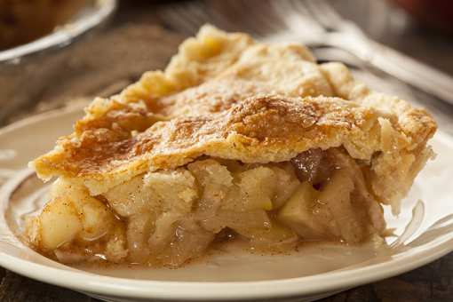 8 Best Shops for Apple Pie in Maine!
