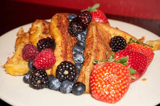 8 Best Brunch Spots in Maine!